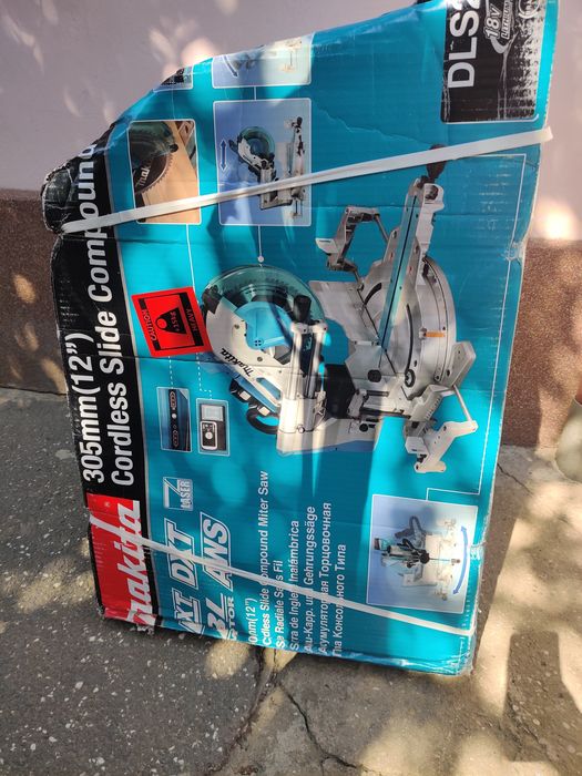Makita fierastrau DLS211ZU