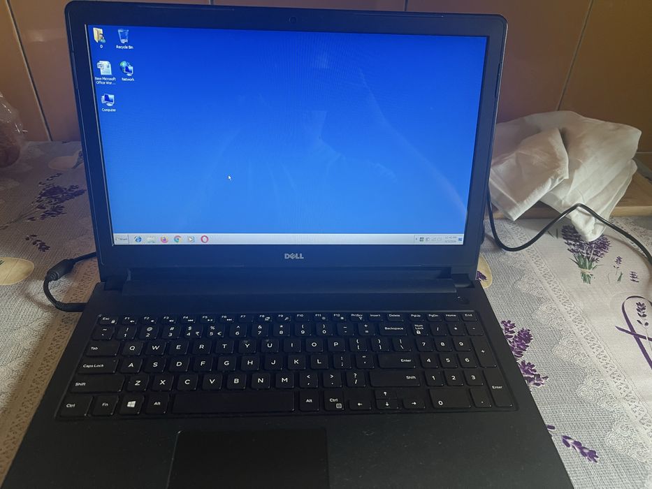 Vând laptop Dell
