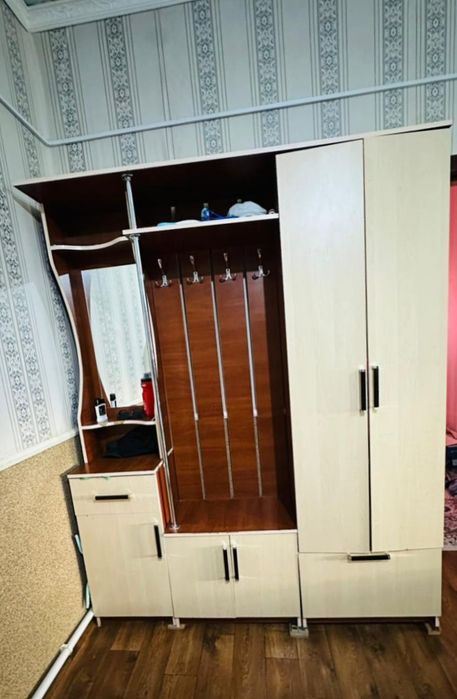 Прихожей в хорошем состояние.