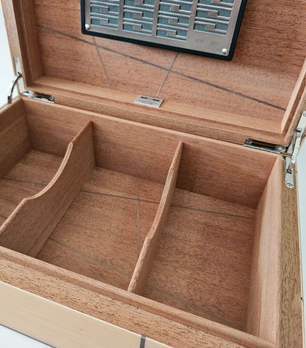 Dunhill Ribbon Sycamore Humidor 1 of 88 (100 cigars)-(The White Spot)