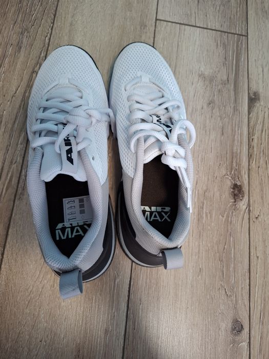 Adidasi Nike Air