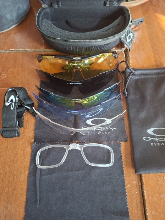 Очки солнцезащитные