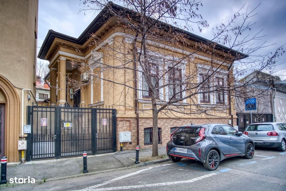 Universitate bd Carol Parcu Izvorul Rece Casa 11 camere ideal pt birou