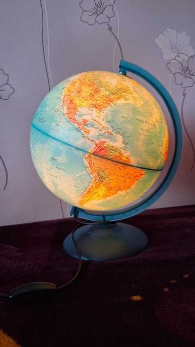 Глобус лампа.