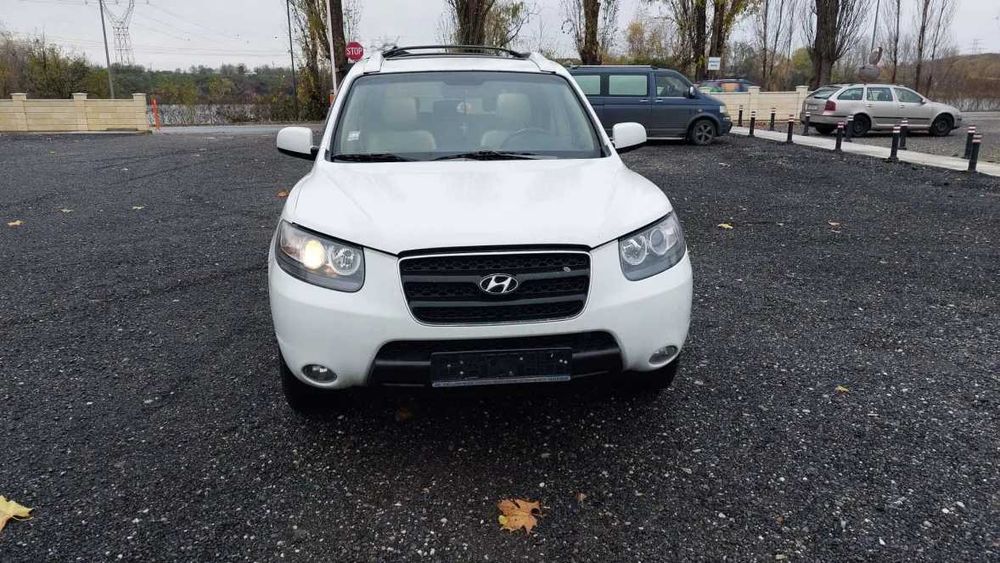 Vand Hyundai Santa Fe Full cu trapa