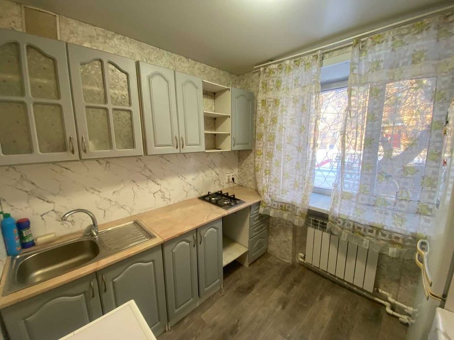 Продается 1 комнатная в хорошем районе