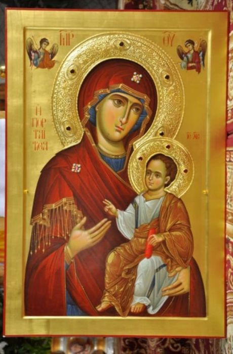 Pictez icoane la comanda