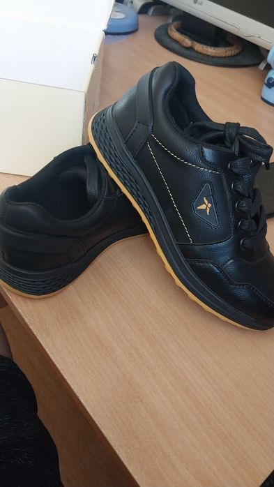 Полуботинки. Обувь.