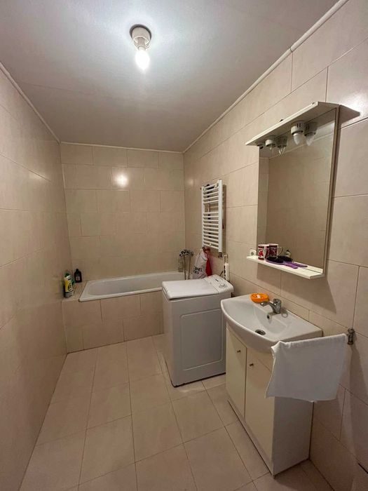 Inchiriez apartament cu o camera zona Ciresica
