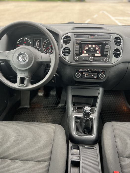 Volkswagen Tiguan, 2.0 diesel, faruri LED, model 2012, webasto,