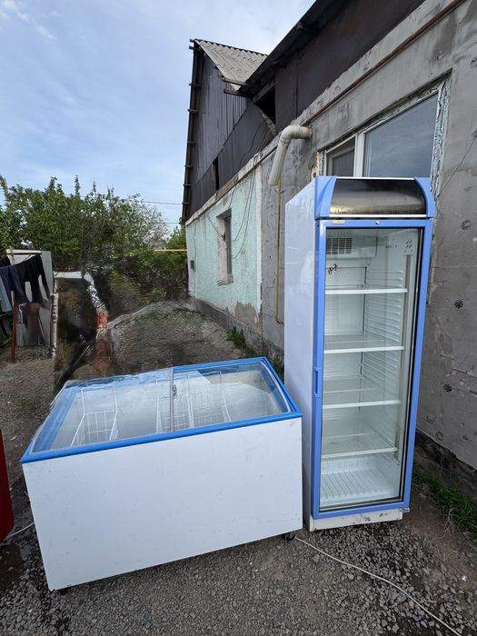 Продам витрины холодильнике