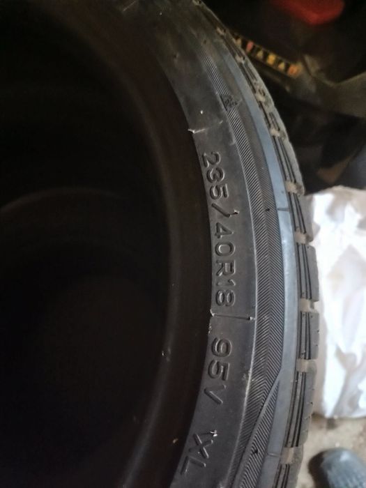 235/40/18. стар дот