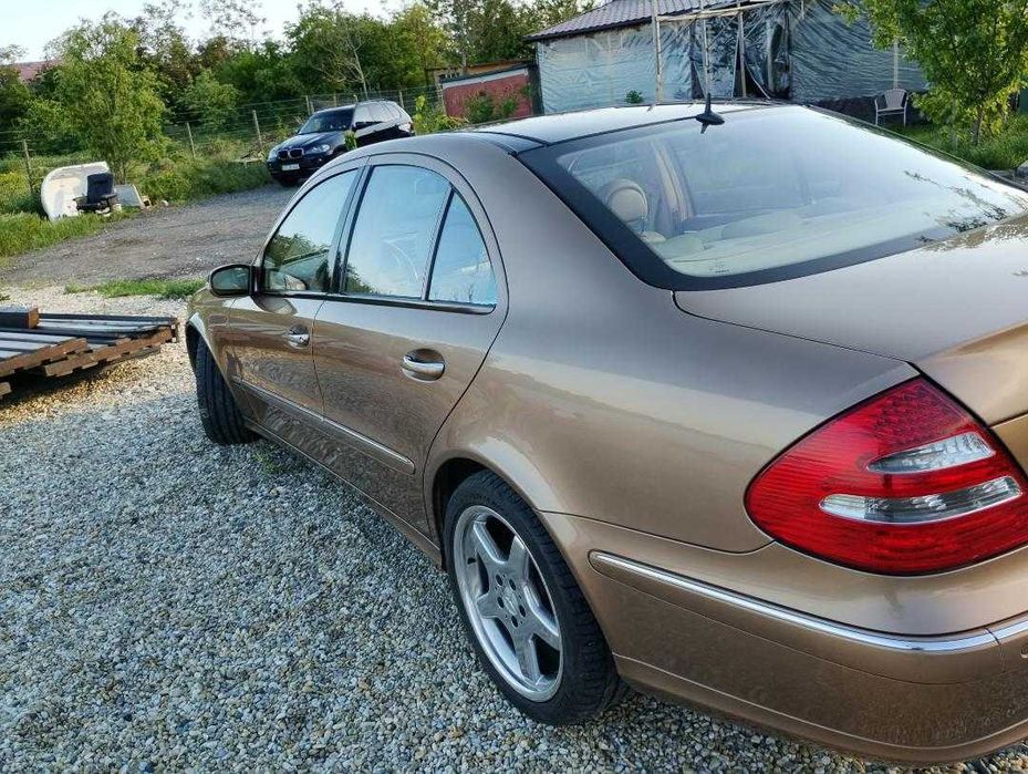 MERCEDES-BENZ E-Class 2004 — imagine 2