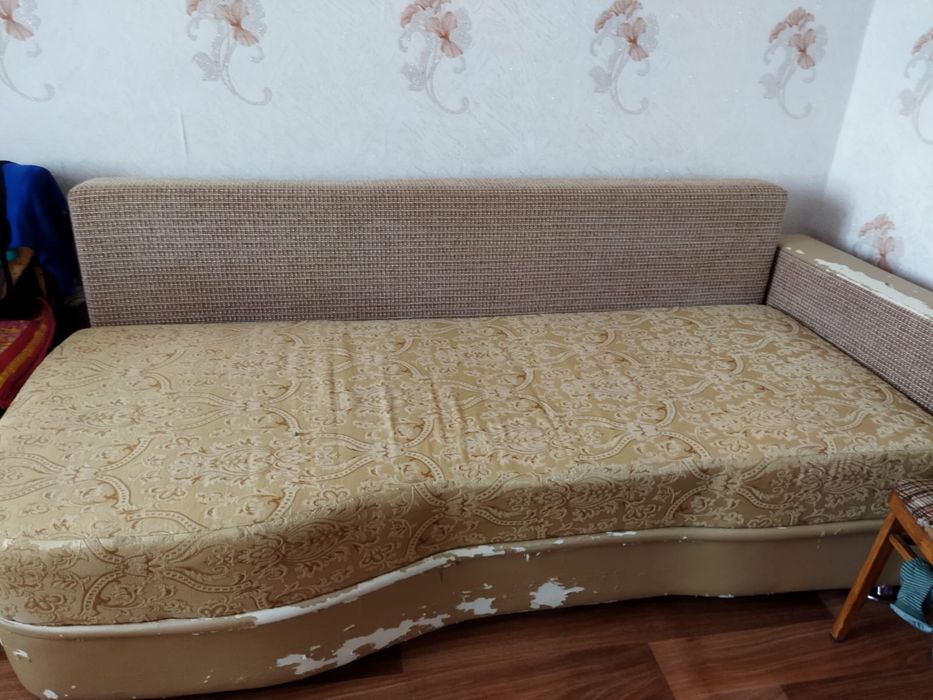 Диван для гостиной и для кухни