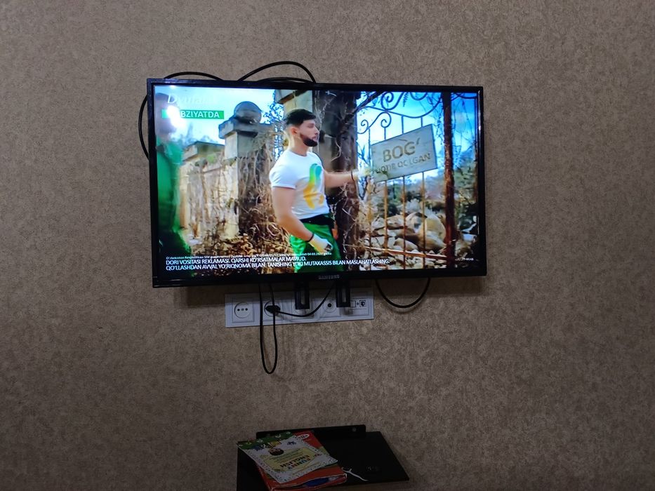Телвизор Samsung 32 талик срочно сотилади пулти билан
