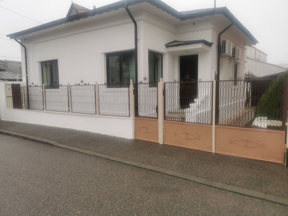 Casă de închiriat,zonă excelentă, firme, cabinete, birouri, servicii,