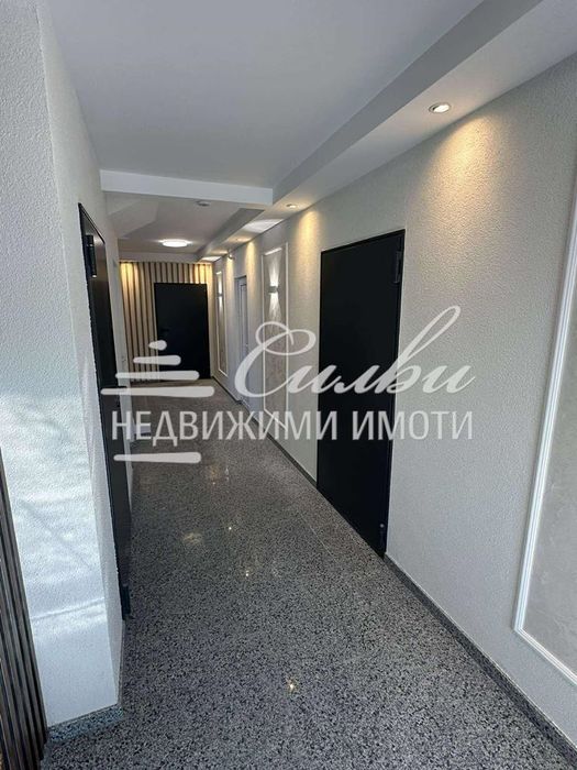 Тристаен апартамент в НОВОСТРОЯЩА СЕ жилищна сграда - кв.Център