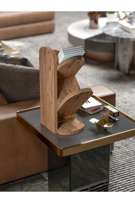 Малка етажерка за книги / Настолна библиотека