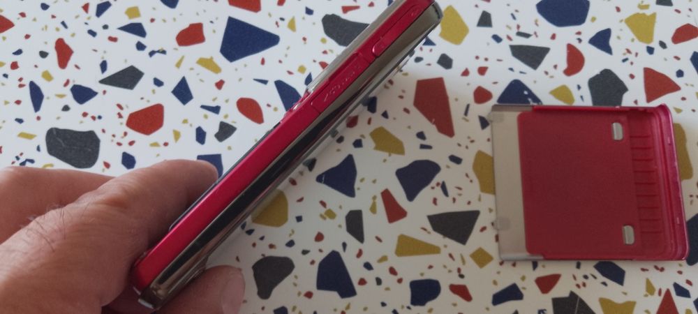 Telefon Samsung F 480 Tocco, ediția La Fleur