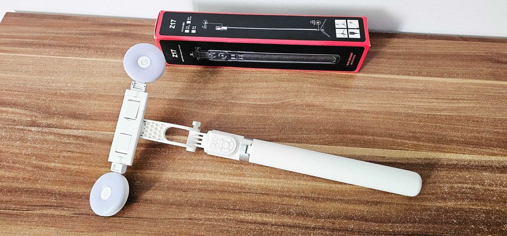 Selfie stick pentru telefon