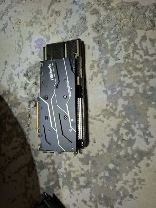 Vand placa video rx 6700 xt 12 gb ram