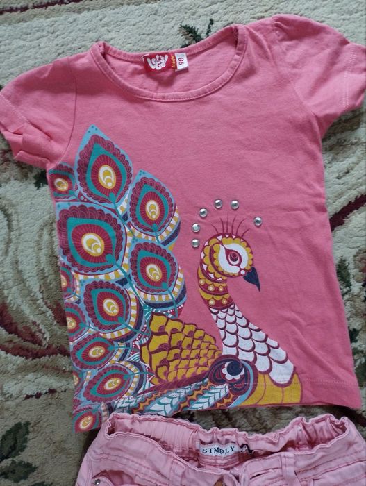 Джинсы и футболка на девочку 2,5-3,5года в отличном состоянии