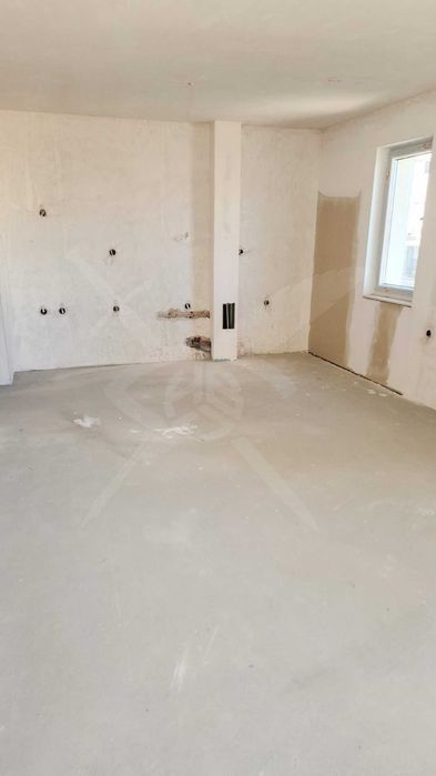 Продава се Тристаен апартамент в Варна, Победа - 112 кв.м за 1286 €/кв.м - Снимка #1