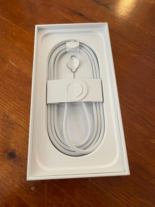 iPhone 16 256BG Negru Nou