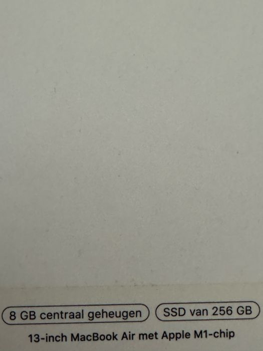 Продаю свой Macbook Air 13inch M1 8/256gb