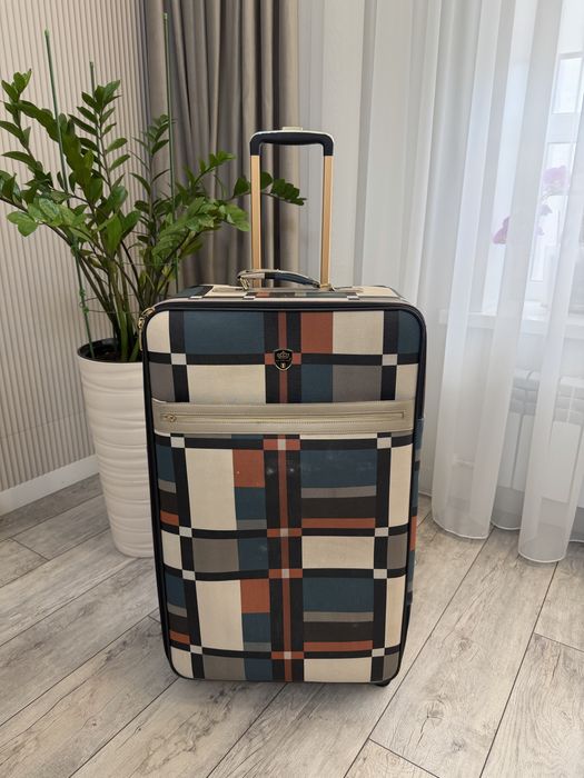 Чемодан дорожный размер L