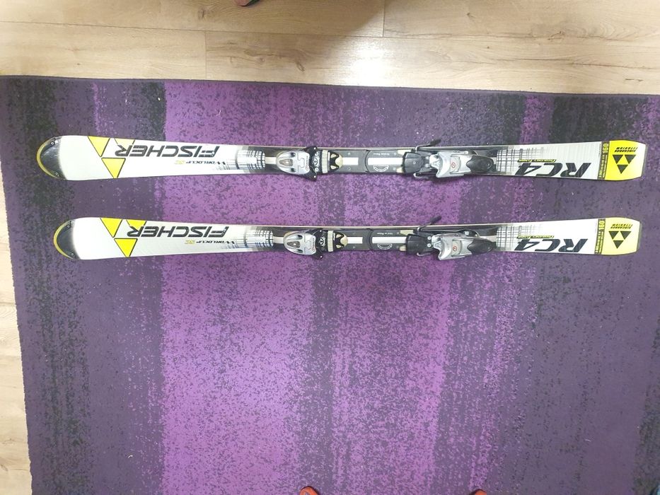 Schiuri Fischer RC4 Worldcoup  1,60 cu legaturi Tyrolia