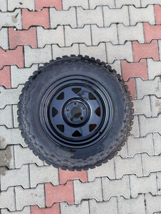 Set 4 roți / cauciucuri off-road Maxxis Trepador 205 R16C cu jante