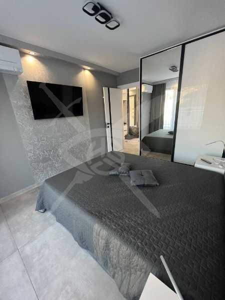 Дава се под наем Двустаен апартамент в Пловдив, Център - 67 кв.м за 648.21 € - Снимка #1