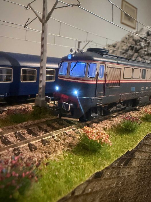 Locomotiva ho diesel 060 DA CFR cu weathering