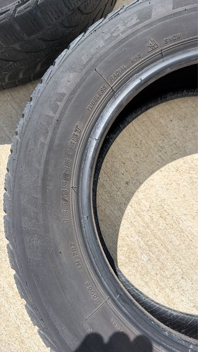 Продавам 4броя зимни гуми Bridgestone 185/65/15