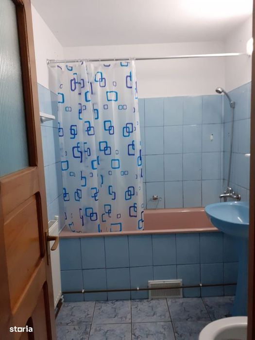 Apartament 2 camere, parter inalt, centrala proprie, zona Tasnad