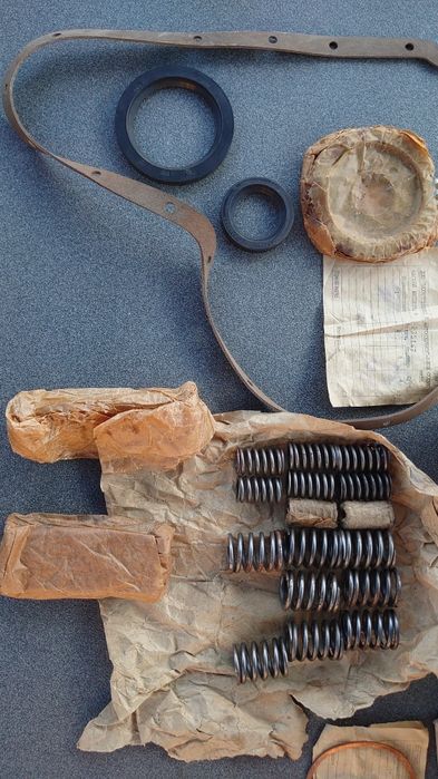 Москвич 412 ремонтен комплект - 1 ви . ОРИГИНАЛНИ с документи от МОТО