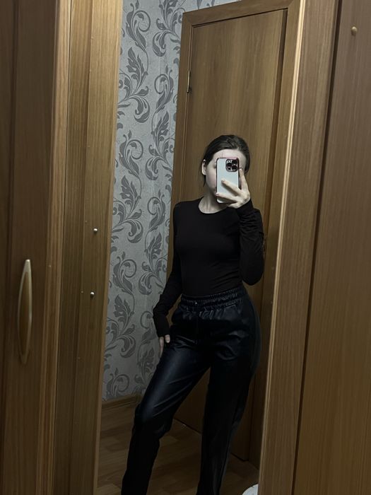 Кожаные штаны прямые
