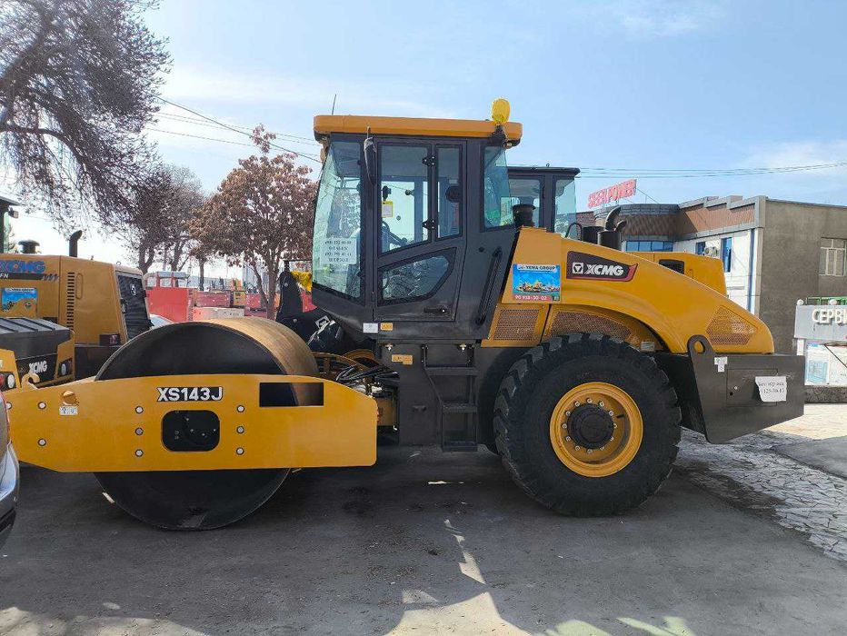 Дорожный каток -XMR403-4т.XS143J 14т.XS163J -16.XS203J-20т. XD83-8,5т.
