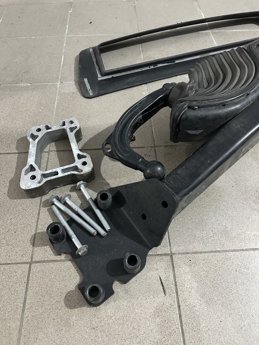 Carlig remorcare Bentley Bentayga