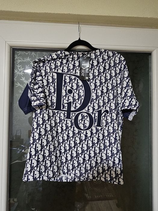 Set format din tricou si pantaloni