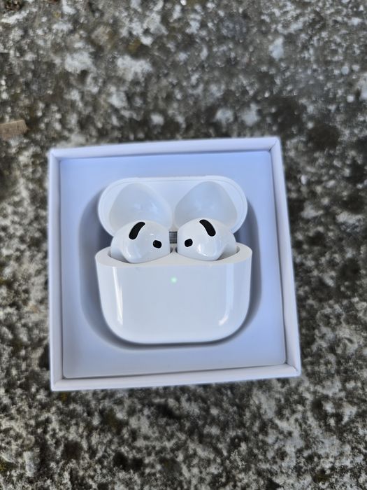 Căști 4 cu noise cancellation (USB-C)