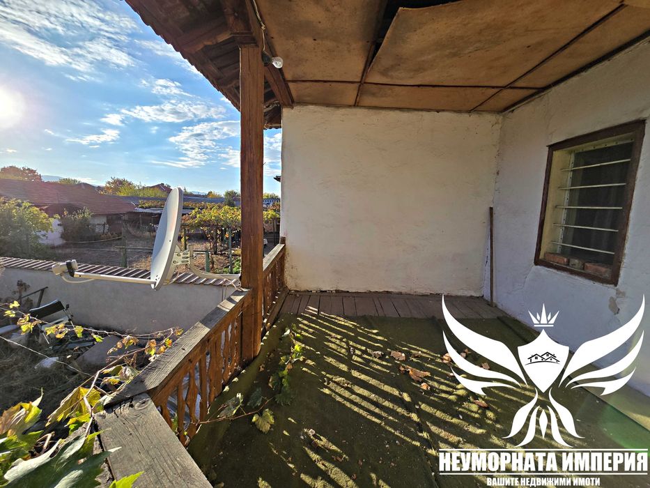 Двуетажна вила/къща 80РЗП в 400кв.м двор в с.Дълбок Извор