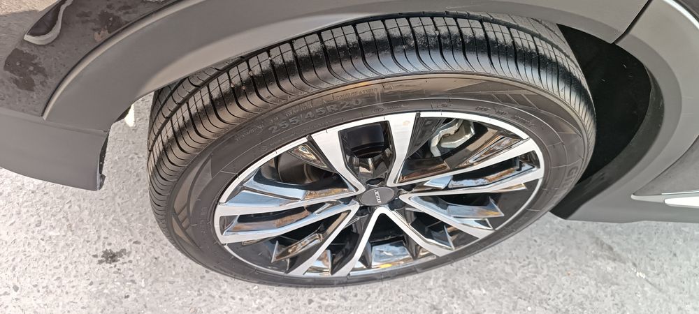 Jetour x70 plus xolati yangi