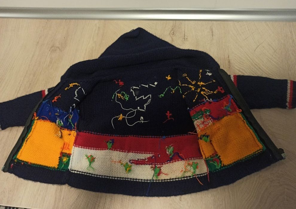 Pulover bebe 6-9 luni. Impecabila