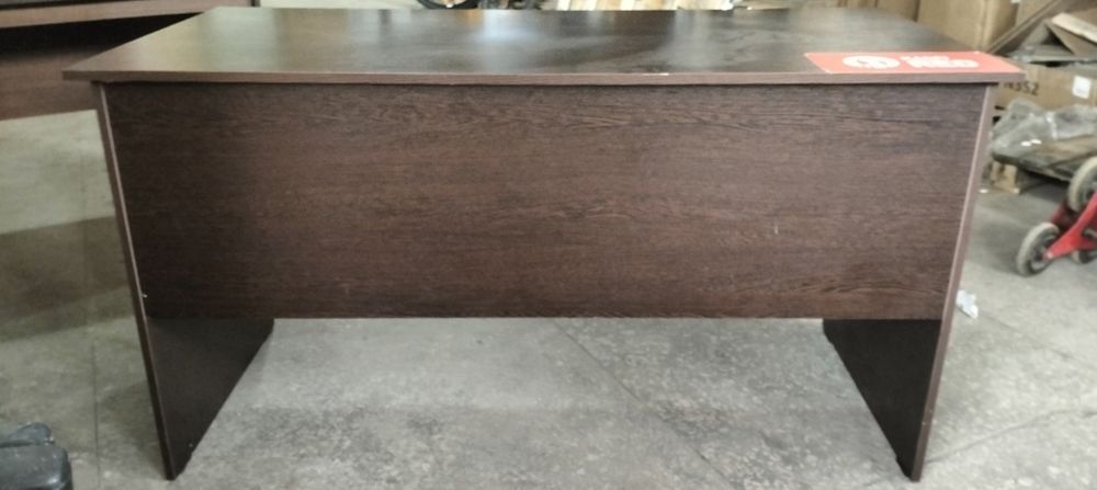 Продаю хорошие офисные столы