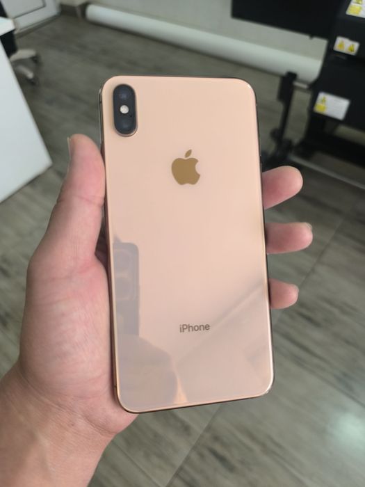Iphone xs max ..