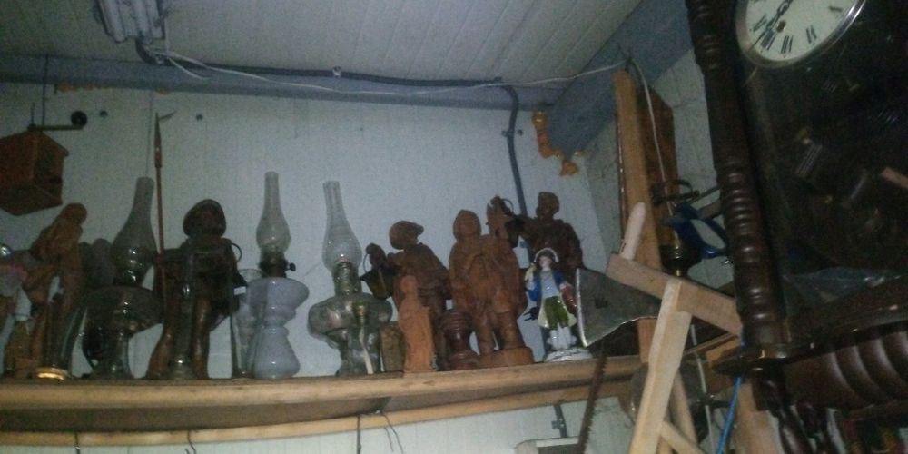 Obiecte decorative din podul casei.