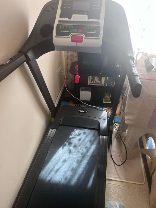 Banda de alergat electrica EcoFit
6145ZC