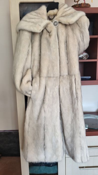 Продается норковая шуба